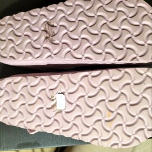 Mauve thong sandals size 8
